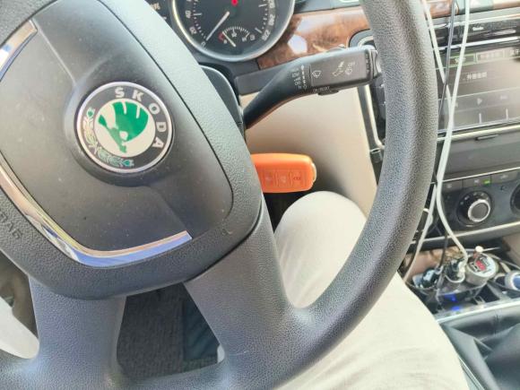 [上海·沪A] 二手斯柯达昊锐2009款 1.8TSI 手动智雅版