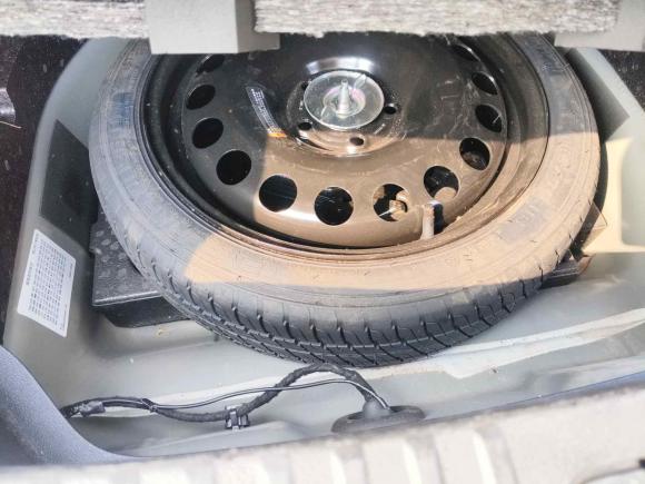 [南昌·赣A] 二手别克威朗2015款 三厢 15S 自动领先型