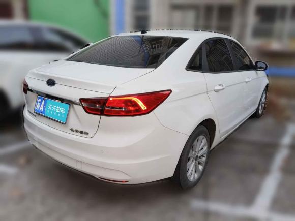 [南京·苏A] 二手福特福睿斯2015款 1.5L 自动时尚型