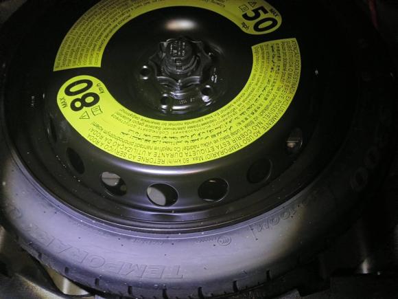 [武汉·鄂A] 二手奥迪奥迪A4L2022款 40 TFSI 时尚动感型