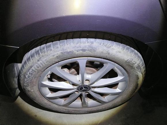 [广州·粤A] 二手奔驰奔驰A级2021款 A 200 L 运动轿车动感型