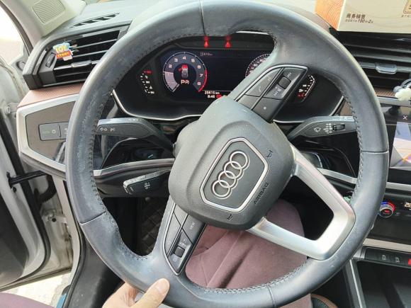 [南京·苏A] 二手奥迪奥迪Q32021款 35 TFSI 时尚致雅型