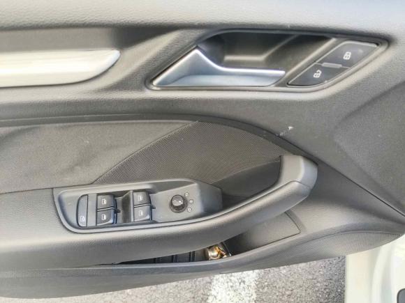 [苏州·苏E] 二手奥迪奥迪A32015款 Limousine 35 TFSI 百万纪念智领型