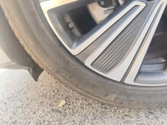 [上海·沪A] 二手别克别克E52023款 臻享标准续航版