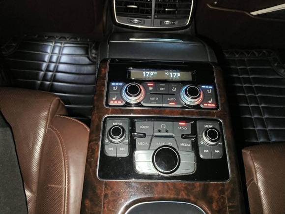 [武汉·鄂A] 二手奥迪奥迪A82014款 A8L 45 TFSI quattro豪华型