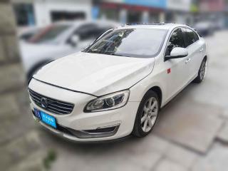 沃尔沃沃尔沃S602017款 S60L T5 智驭版