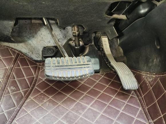 [济南·鲁A] 二手三菱翼神2011款 致尚版 1.8L CVT限量款