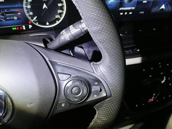 [上海·沪A] 二手别克别克GL82020款 Avenir艾维亚 六座贤礼版