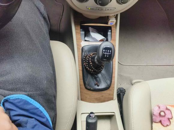 [上海·皖C] 二手别克凯越2015款 1.5L 手动经典型