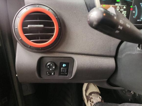 [成都·川A] 二手奇瑞新能源小蚂蚁2019款 4座智享版 35kWh