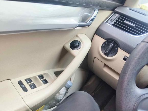 [上海·沪C] 二手斯柯达明锐2015款 1.6L 自动逸杰版