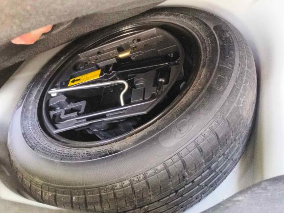 [南京·苏A] 二手雪铁龙雪铁龙C3-XR2015款 1.6L 自动时尚型