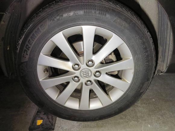 [成都·川A] 二手别克别克GL82011款 2.4L CT豪华商务舒适版