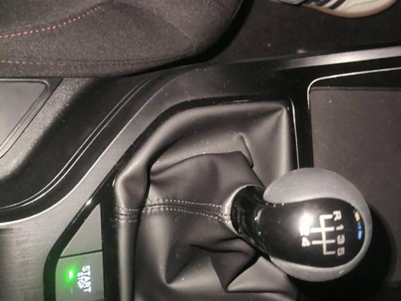 [苏州·苏E] 二手荣威荣威i52023款 1.5L 手动舒享版