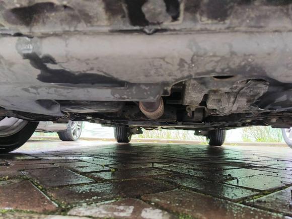 [上海·苏E] 二手比亚迪比亚迪M62015款 2.4L 自动豪华型