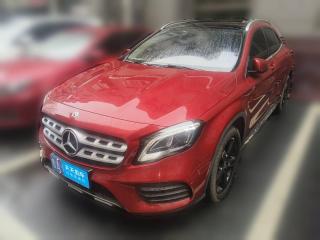 奔驰奔驰GLA2019款 GLA 200 时尚型