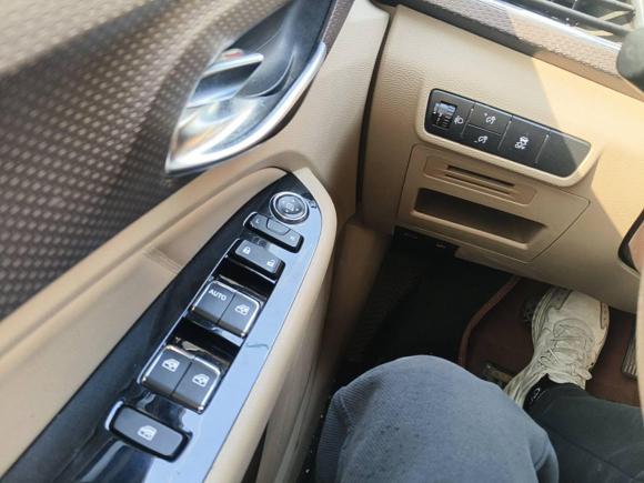 [广州·粤K] 二手宝骏宝骏7302017款 1.8L iAMT豪华型 7座