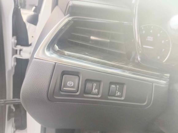 [深圳·粤B] 二手凯迪拉克凯迪拉克XT52018款 25T 豪华型