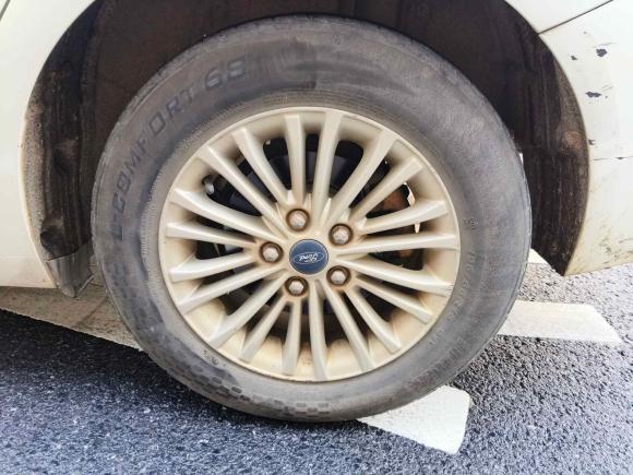 [南昌·赣A] 二手福特福睿斯2015款 1.5L 手动舒适型