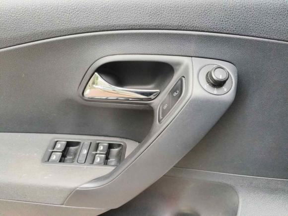 [广州·黑E] 二手大众Polo2014款 1.4L 手动风尚版