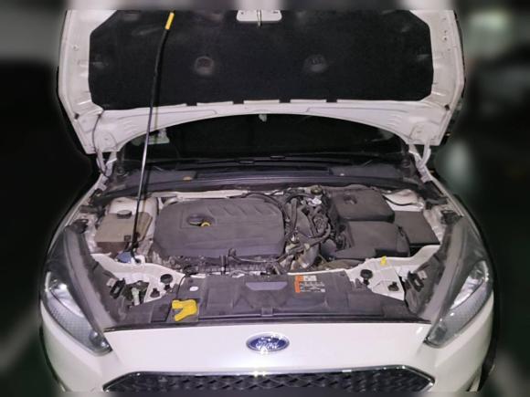 [南昌·赣A] 二手福特福克斯2017款 两厢 EcoBoost 180 自动精英型