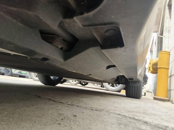 [上海·沪A] 二手哪吒汽车哪吒U2022款 哪吒U-Ⅱ 610 三元锂