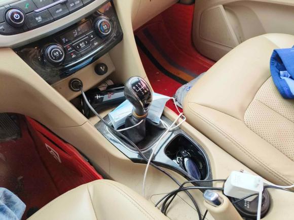 [武汉·鄂A] 二手宝骏宝骏7302016款 1.5T 手动豪华型 7座