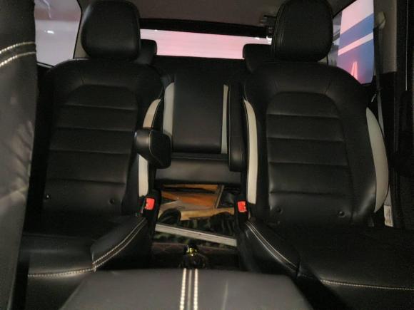 [上海·豫S] 二手五菱汽车五菱宏光PLUS2019款 1.5T 手动豪华型 7座