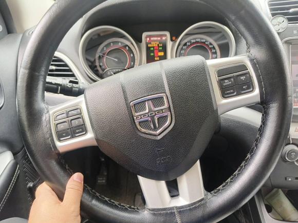 [苏州·苏U] 二手道奇酷威2013款 2.4L 两驱尊尚版