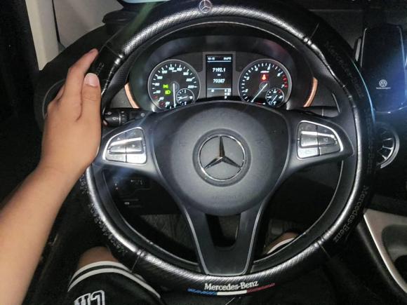 [上海·沪J] 二手奔驰威霆2021款 2.0T 精英版 9座