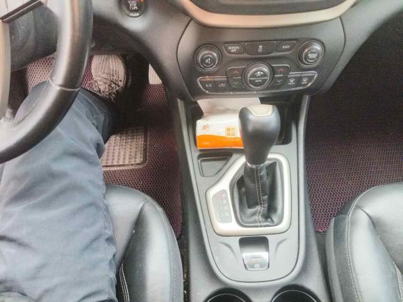 [义乌·浙G] 二手Jeep自由光2016款 2.0L 优越版