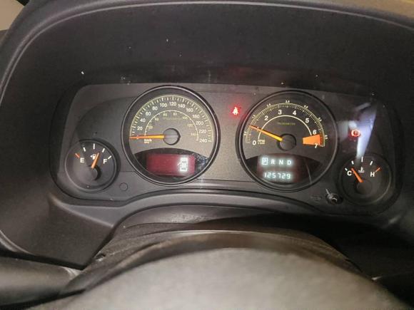 [武汉·鄂A] 二手Jeep自由客2014款 2.4L 运动版