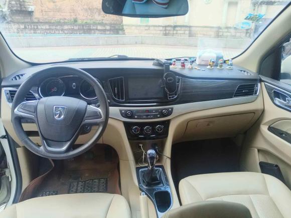 [佛山·粤S] 二手宝骏宝骏7302016款 1.5L 手动舒适型 7座 国V