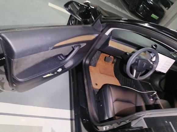 [上海·沪A] 二手特斯拉Model 32022款 后轮驱动版