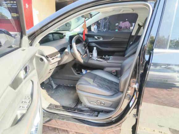 [济南·鲁A] 二手长安长安UNI-K 智电iDD2022款 蓝鲸iDD 130km 1.5T 尊贵型