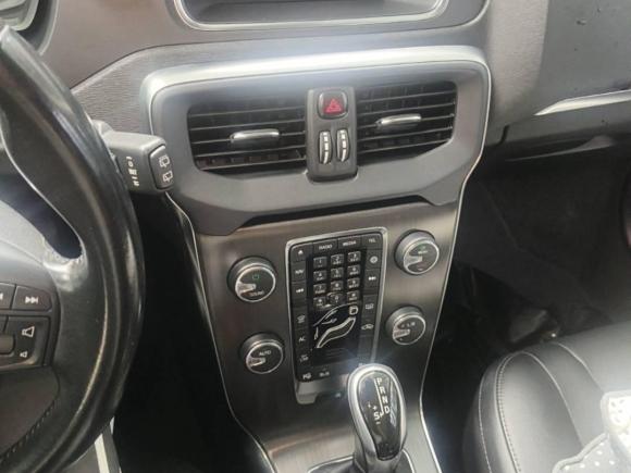 [宁波·浙B] 二手沃尔沃沃尔沃V402015款 1.6T 智雅版