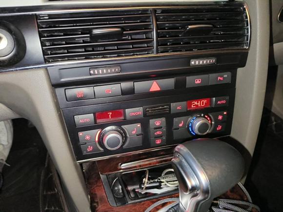 [合肥·皖A] 二手奥迪奥迪A6L2011款 2.4L 舒适型