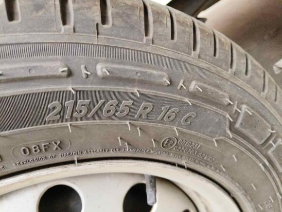 [佛山·桂K] 二手江铃特顺2019款 2.8T商运型长轴中顶6座后单胎国VI JX493