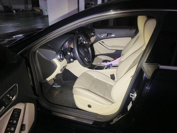 [宁波·浙B] 二手奔驰奔驰CLA2017款 改款 CLA 200 时尚型