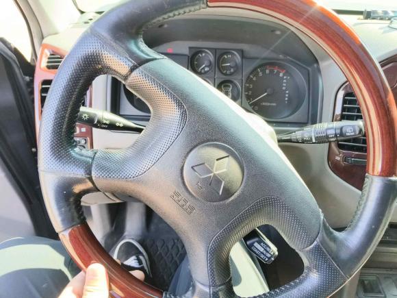 [广州·粤A] 二手三菱帕杰罗2006款 3.0L AT GLS