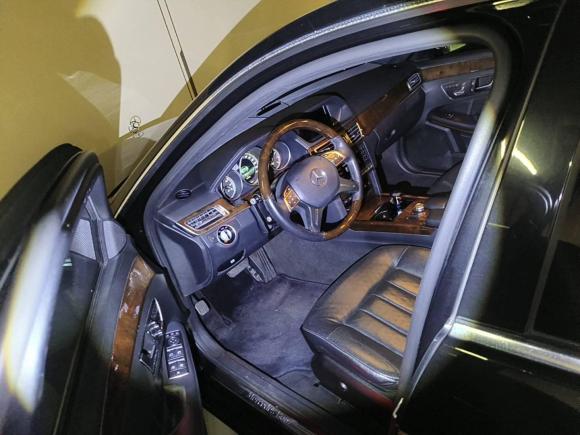 [深圳·粤B] 二手奔驰奔驰E级2014款 改款 E 300 L