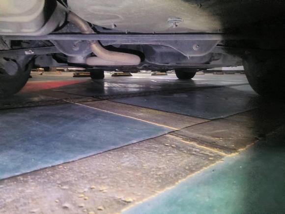 [佛山·粤Y] 二手雪铁龙雪铁龙C52014款 2.0L 自动尊享型