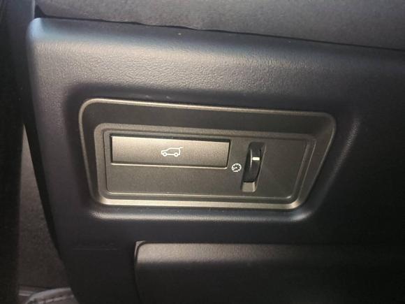 [深圳·粤B] 二手路虎揽胜极光2014款 2.0T 5门耀动版