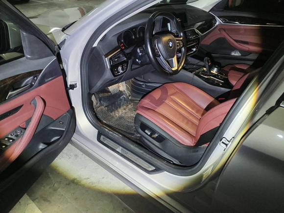 [上海·沪A] 二手宝马宝马5系2018款 528Li 上市特别版