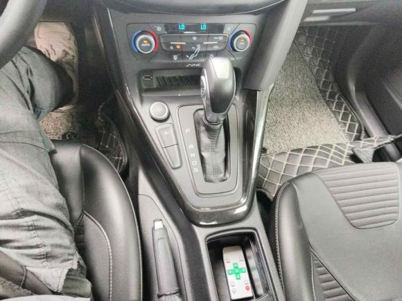 [合肥·浙A] 二手福特福克斯2018款 三厢经典 EcoBoost 180 自动精英型