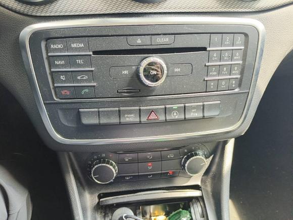 [上海·沪A] 二手奔驰奔驰GLA2016款 GLA 200 动感型