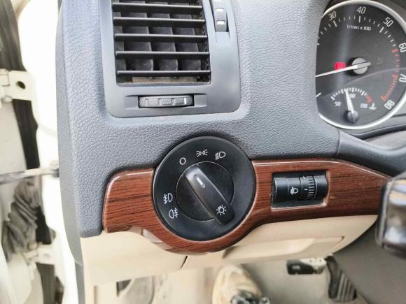 [武汉·鄂A] 二手斯柯达明锐2014款 1.6L 自动逸俊版