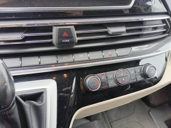 [上海·沪F] 二手上汽大通MAXUS新途V902019款 2.0T自动智达后驱单胎长轴高顶12座