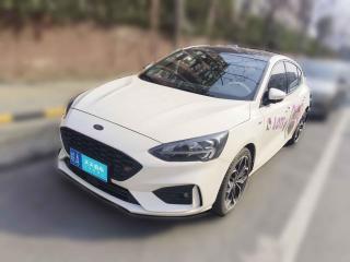 福特福克斯2021款 两厢 EcoBoost 180 自动ST Line