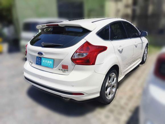 [青岛·鲁B] 二手福特福克斯2012款 两厢 2.0L 手动豪华运动型